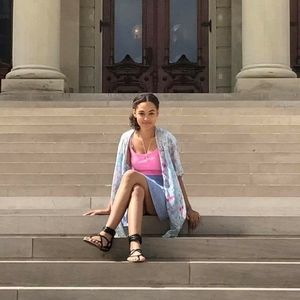 Meet your Posher, Sierra